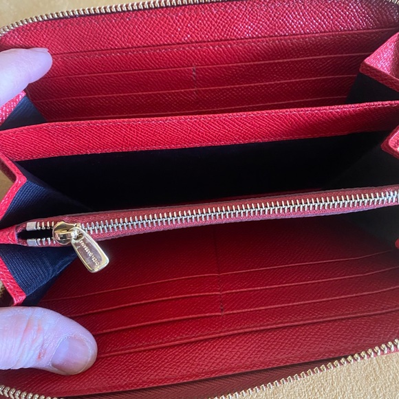 Dolce & Gabbana Long Wallet with Box - Picture 7 of 12